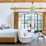 how big should a master bedroom be