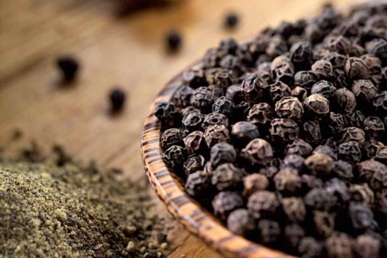How To Grow Black Pepper From Seeds